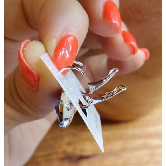 Swarovski Element Earrings. Baby Blue. NWOT. Dangle. Party.‎ Weddings. Br… - Picture 5 of 5